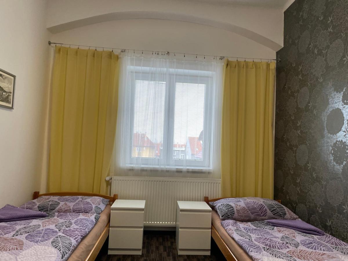Četnická stanice Hluboká Hluboká nad Vltavou Esterno foto